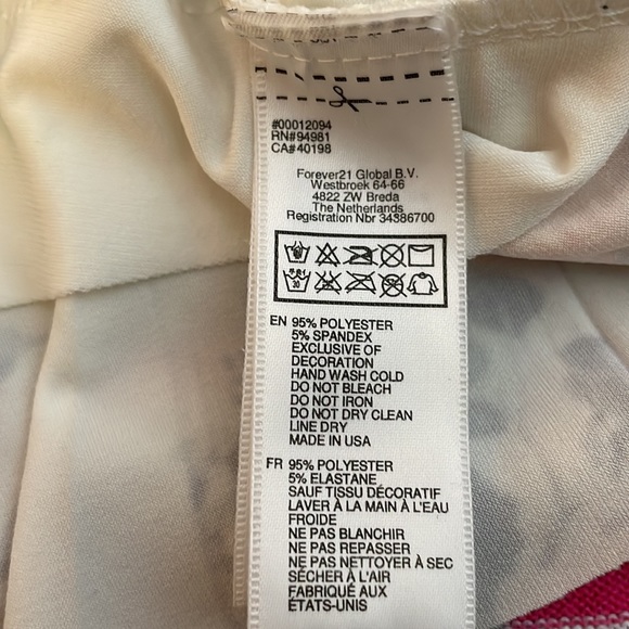 Forever 21 womens sleeveless top w/cascading ruffles.Size S. 95% poly 5% spandex - Picture 6 of 6